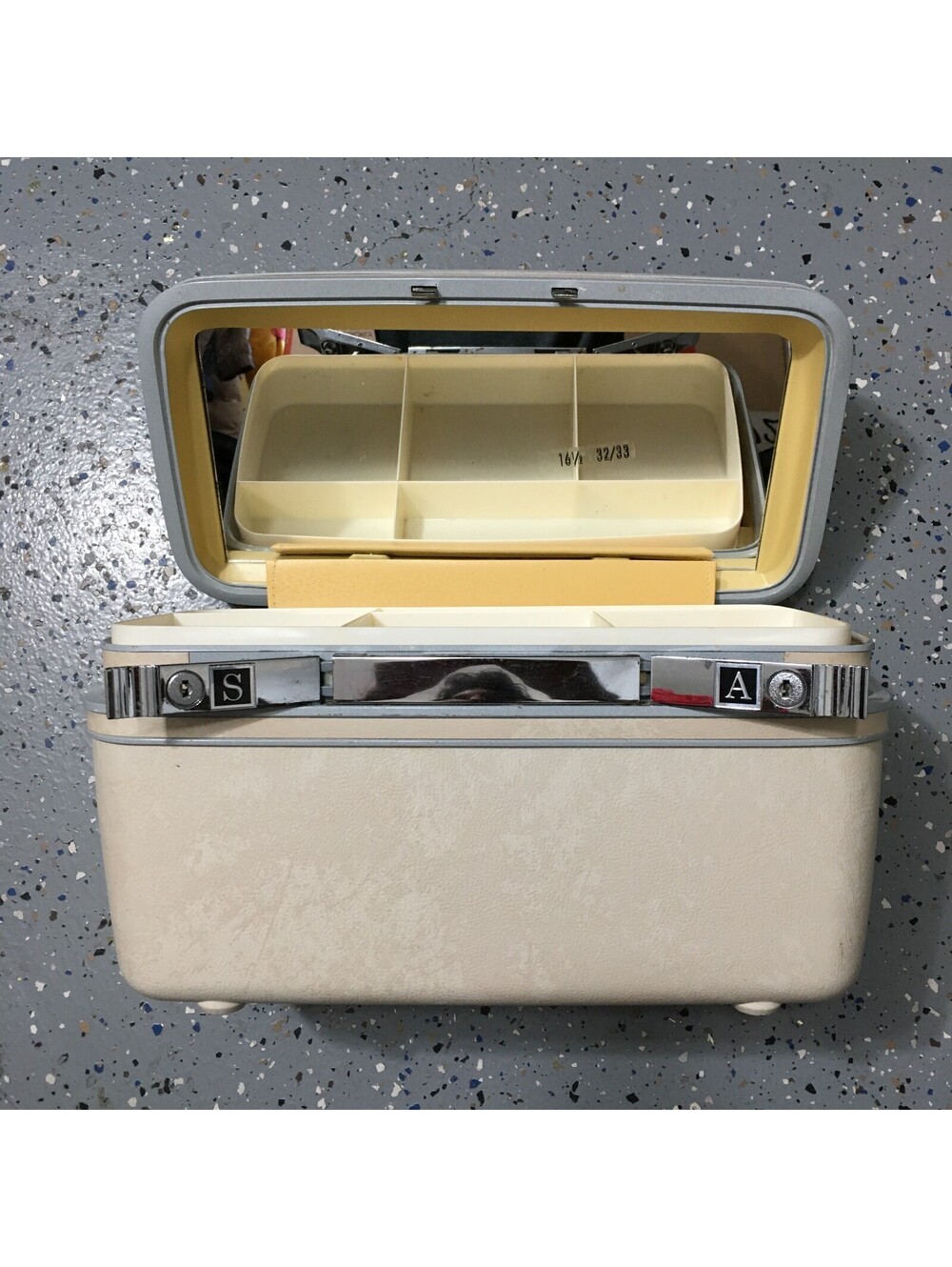 Vintage Samsonite Silhouette Train Case Luggage Makeup Mirror Beige Travel Tote